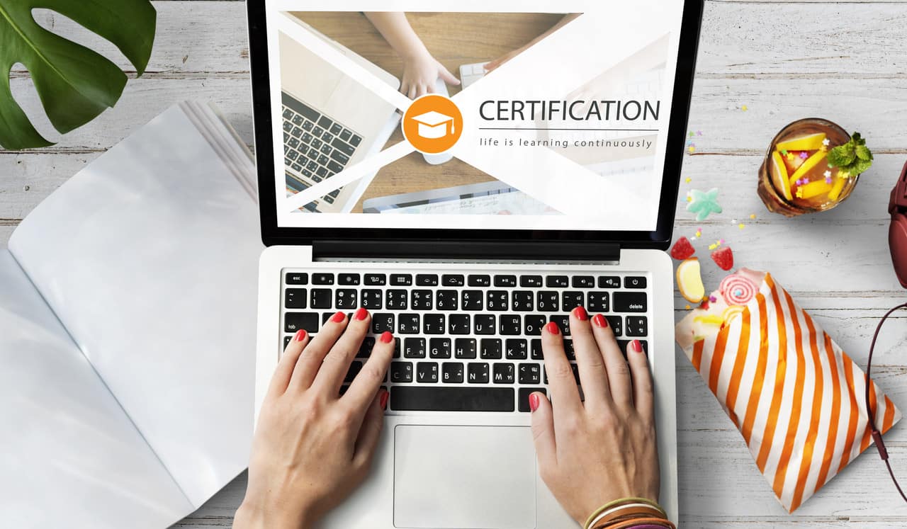 Online certification learning on laptop